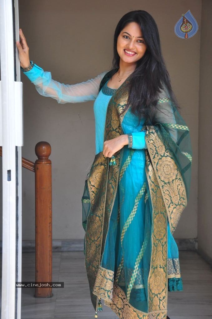 Suhasini New Stills - 32 / 75 photos