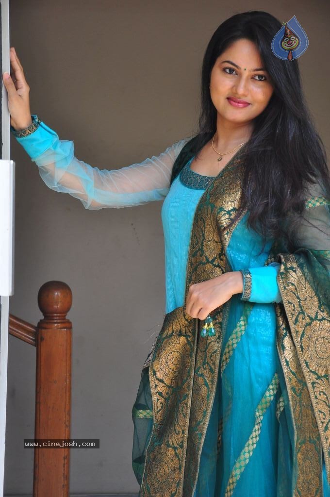 Suhasini New Stills - 48 / 75 photos