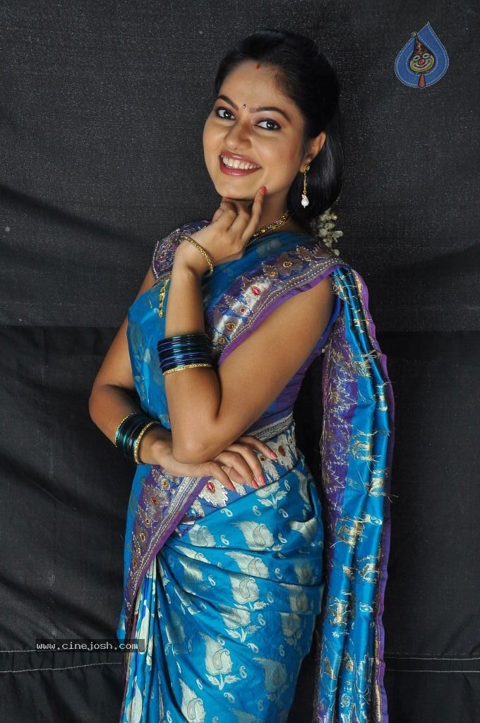 Suhasini Stills - 25 / 108 photos