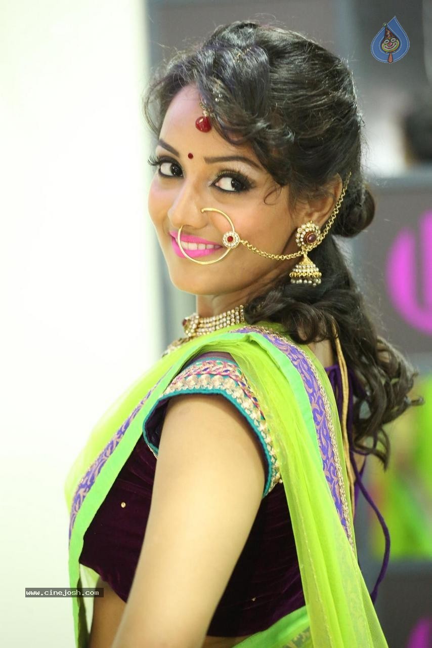 Sujaritha Stills - 12 / 63 photos