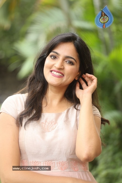 Sukruthi Wagle Stills - 6 / 21 photos