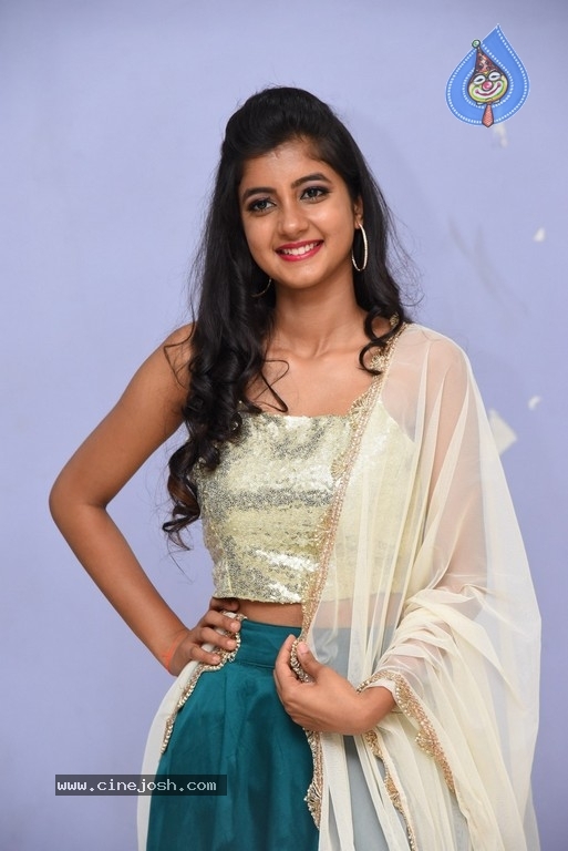 Sumaya New Photos - 2 / 17 photos