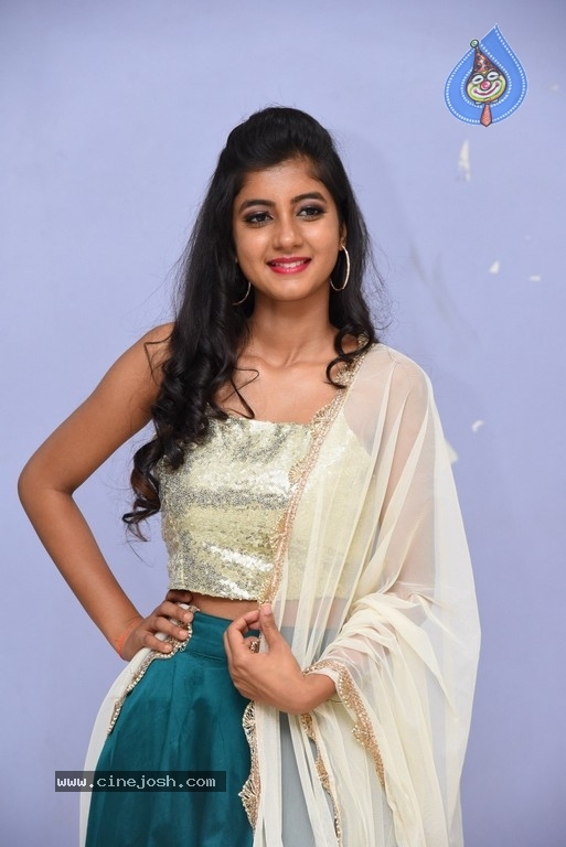 Sumaya New Photos - 10 / 17 photos