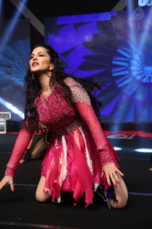 Sunny Leone Performance Photos at Rogue Audio Launch - 13 / 53 photos