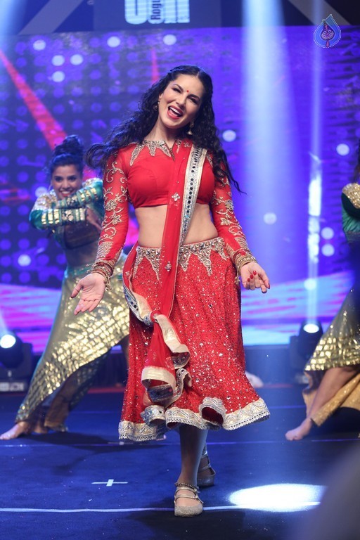 Sunny Leone at Rogue Audio Launch - 52 / 80 photos