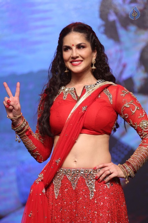 Sunny Leone at Rogue Audio Launch - 76 / 80 photos