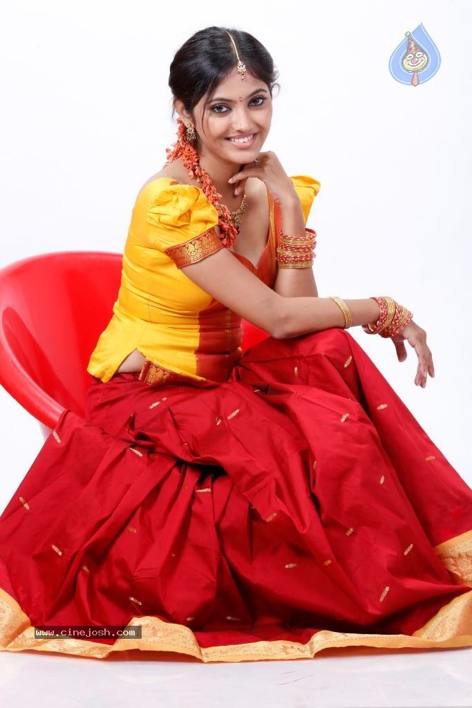 Supoorna Hot Photos - 22 / 106 photos