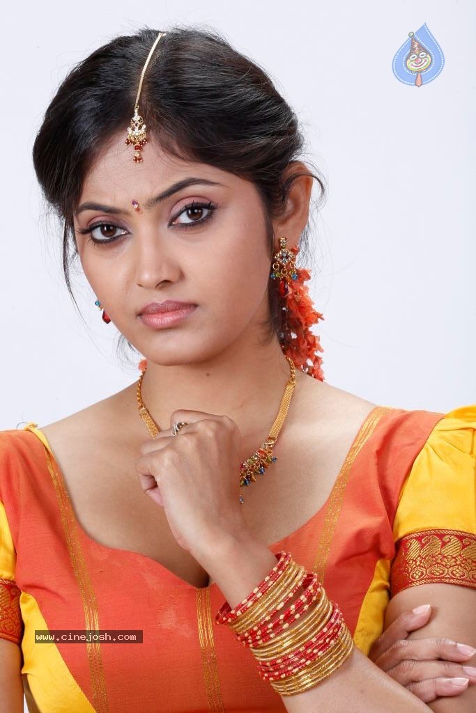 Supoorna Hot Photos - 28 / 106 photos