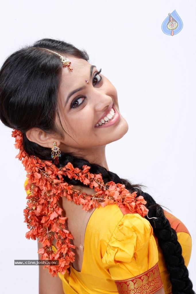 Supoorna Hot Photos - 31 / 106 photos