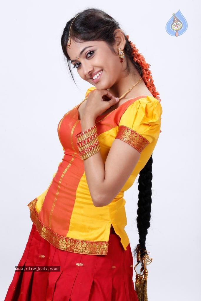 Supoorna Hot Photos - 37 / 106 photos