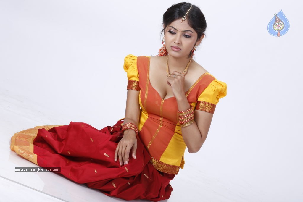 Supoorna Hot Photos - 39 / 106 photos