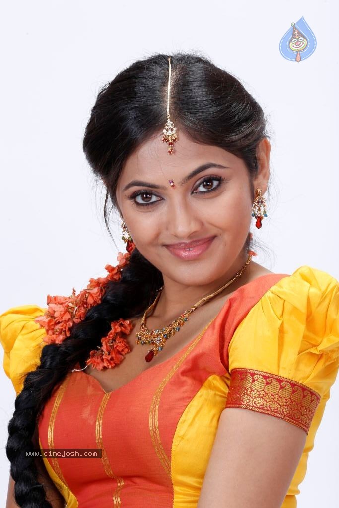 Supoorna Hot Photos - 40 / 106 photos