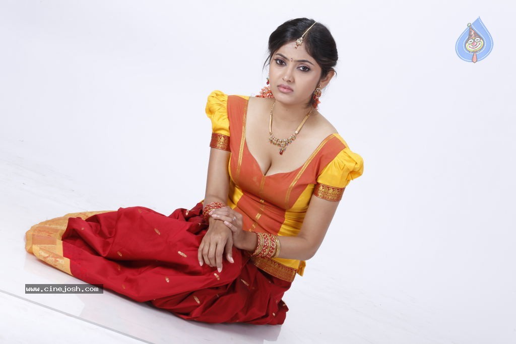 Supoorna Hot Photos - 45 / 106 photos