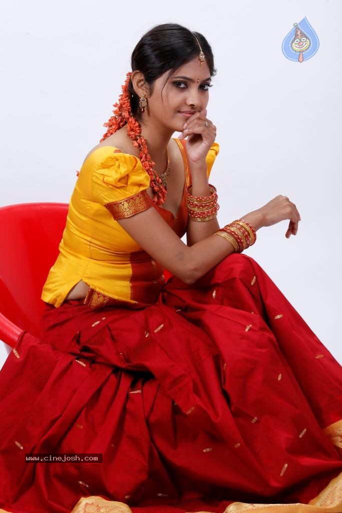 Supoorna Hot Photos - 94 / 106 photos