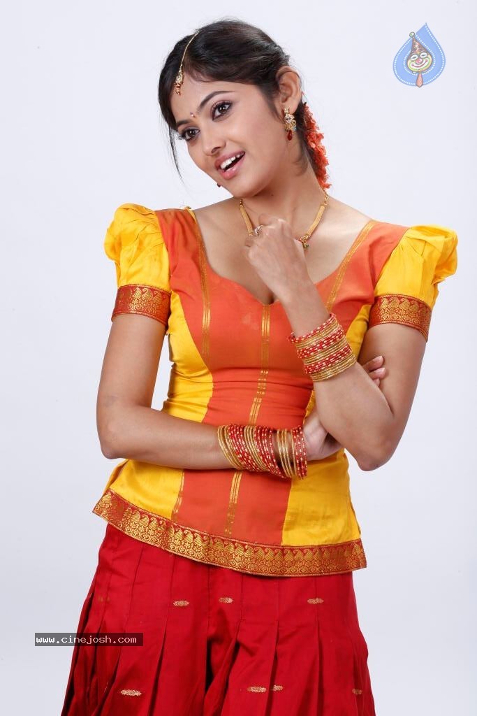 Supoorna Hot Photos - 100 / 106 photos