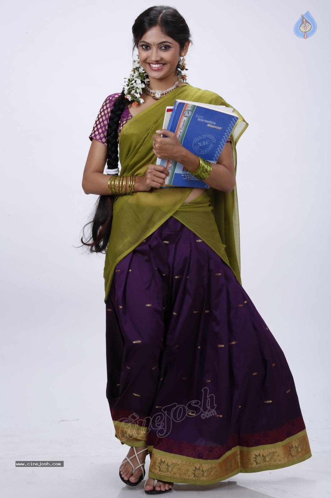 Supoorna New Stills - 27 / 92 photos