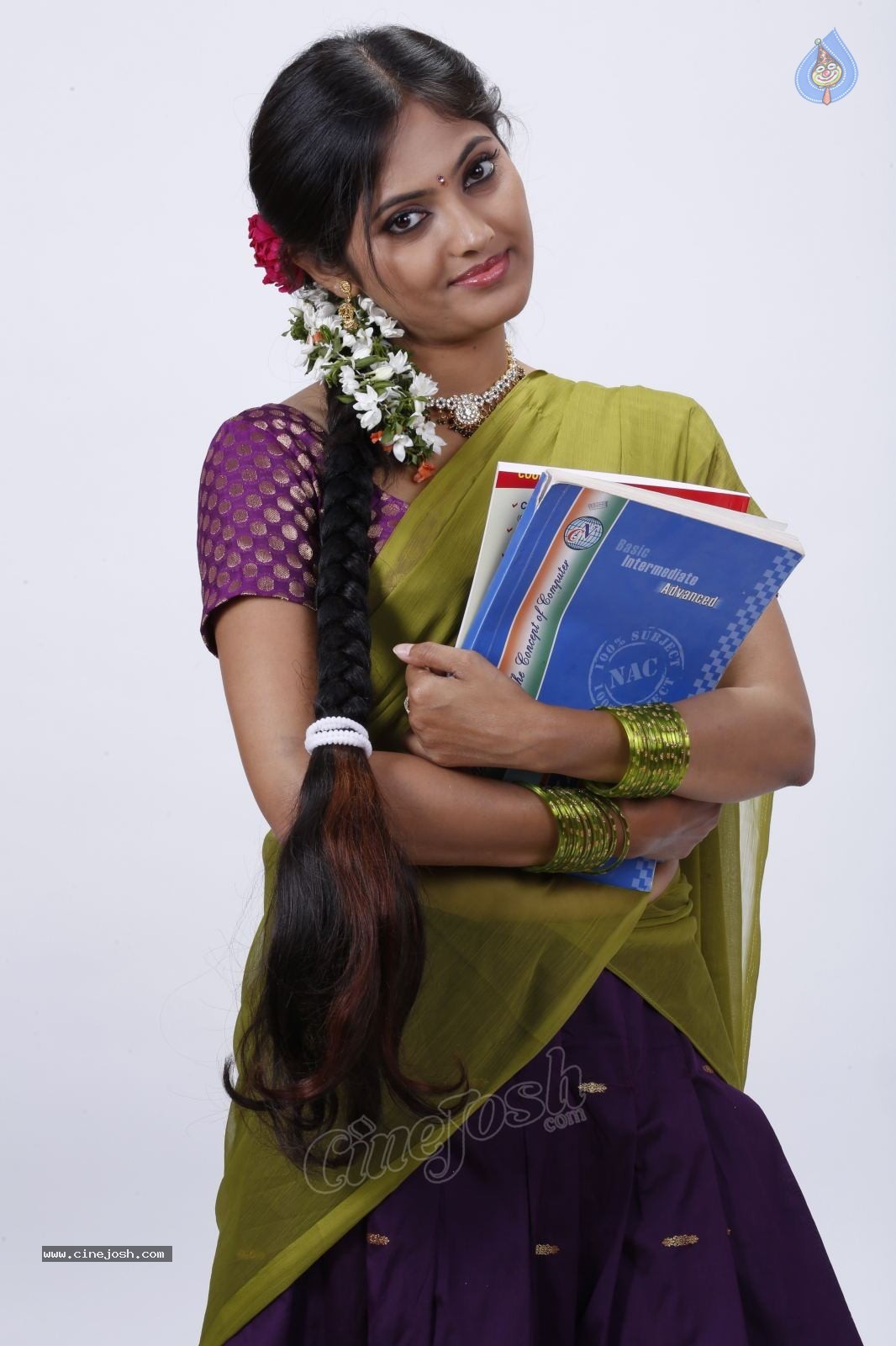 Supoorna New Stills - 36 / 92 photos