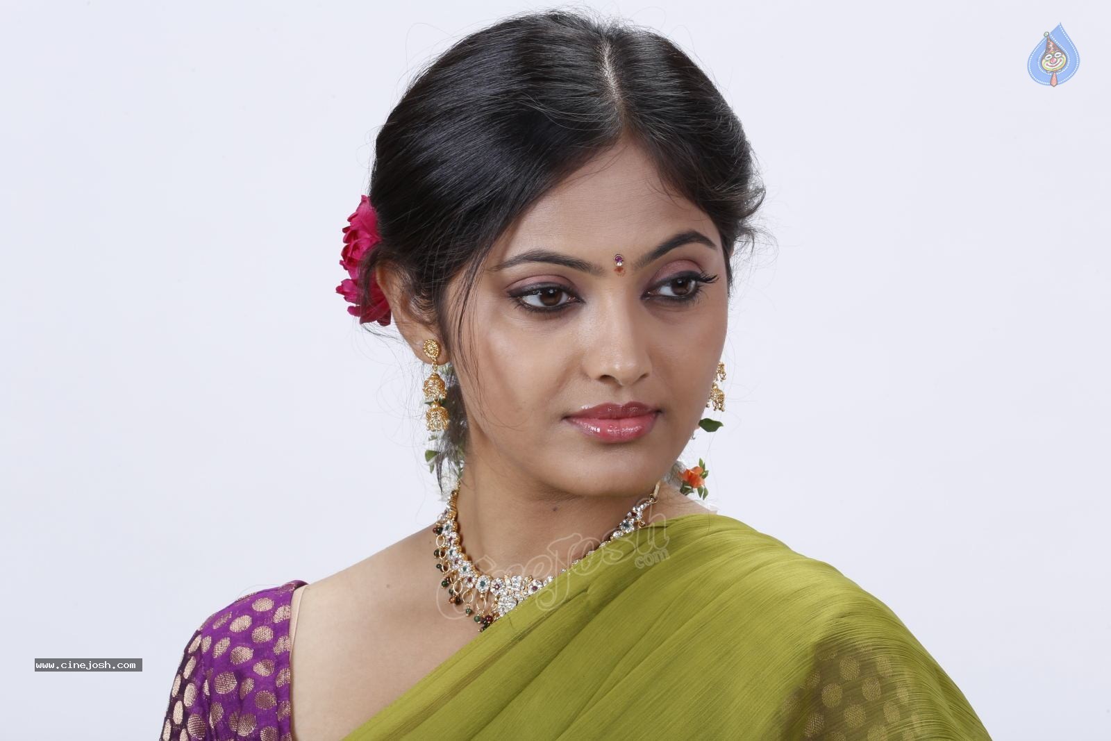 Supoorna New Stills - 59 / 92 photos