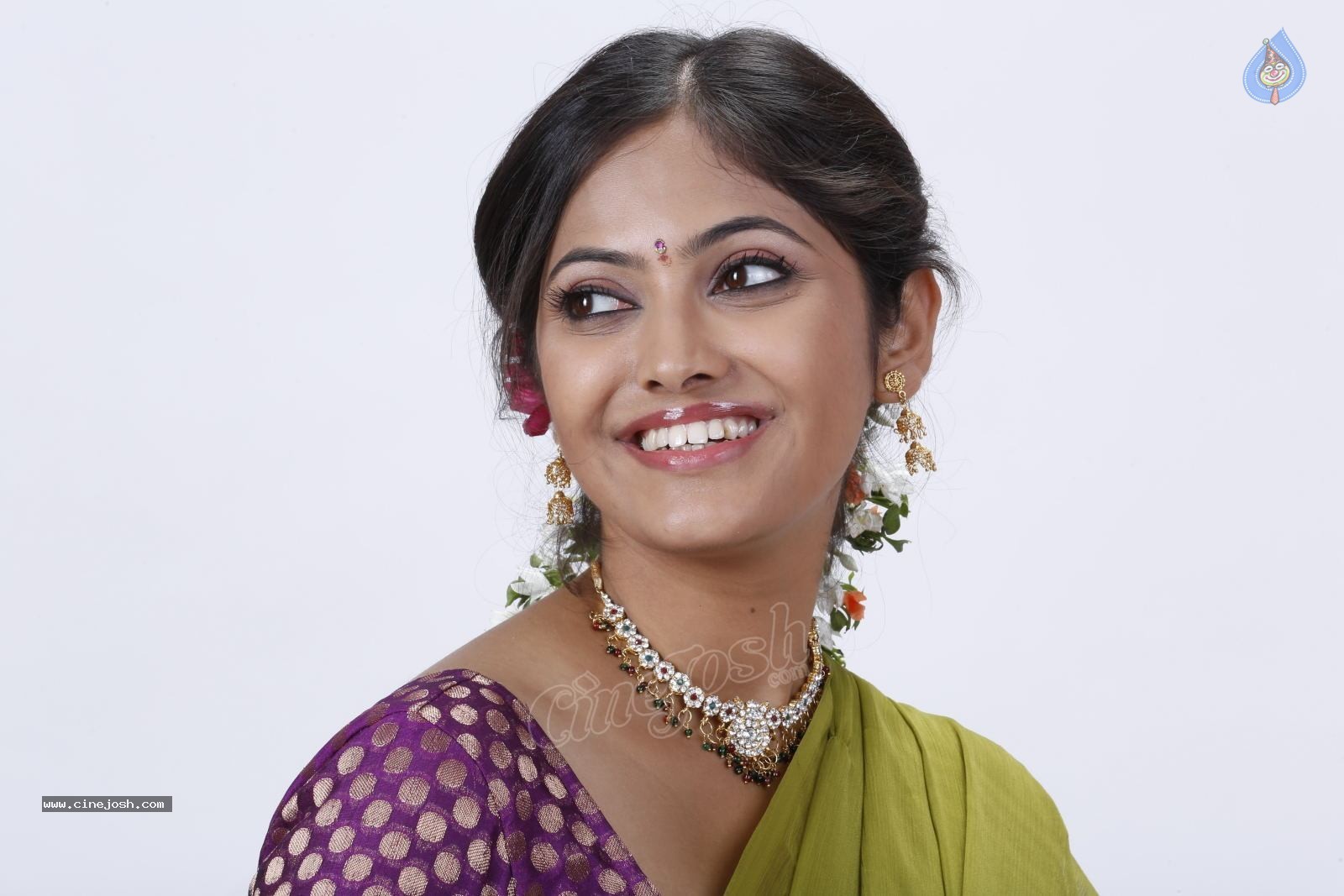 Supoorna New Stills - 82 / 92 photos