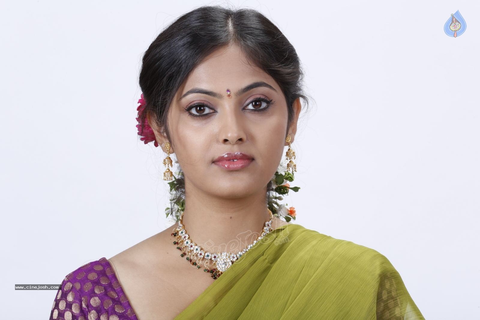 Supoorna New Stills - 84 / 92 photos