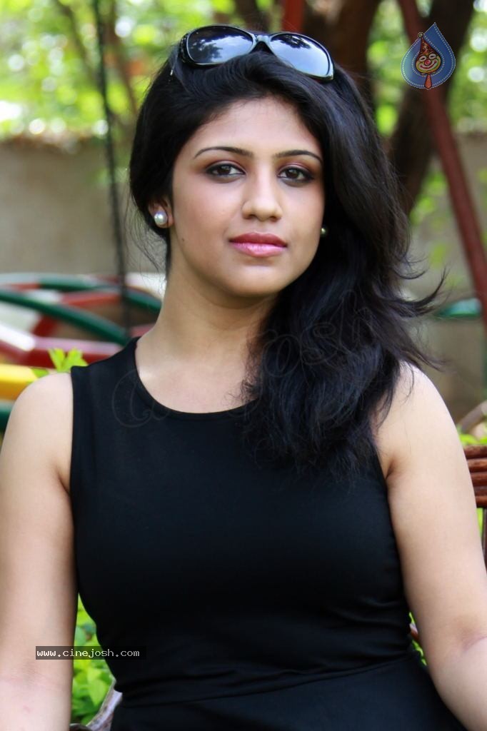 Supriya Hot Gallery - 31 / 78 photos