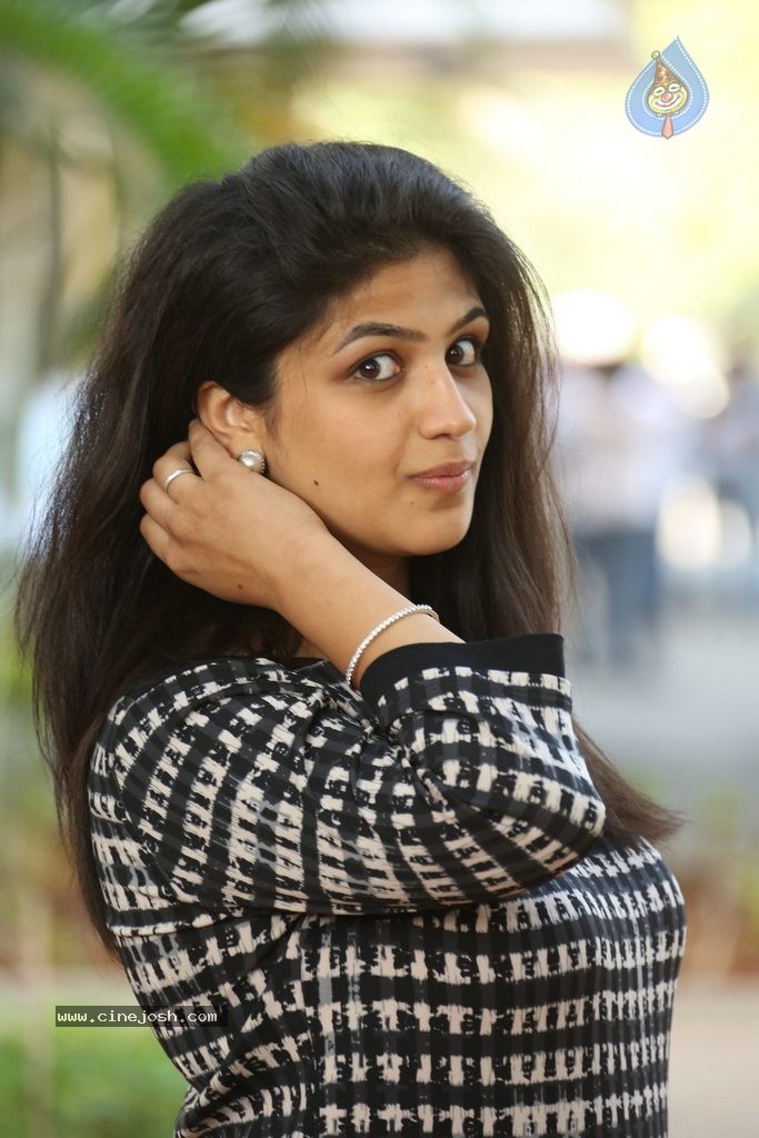 Supriya Isola New Photos - 8 / 85 photos