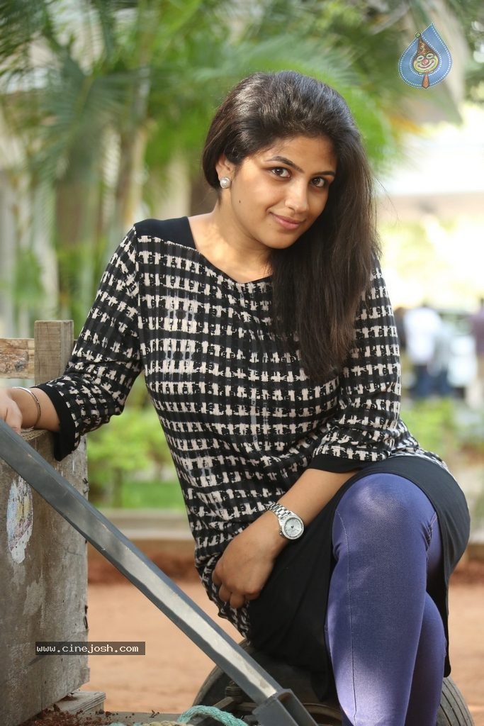 Supriya Isola New Photos - 30 / 85 photos