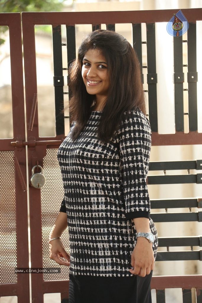 Supriya Isola New Photos - 34 / 85 photos