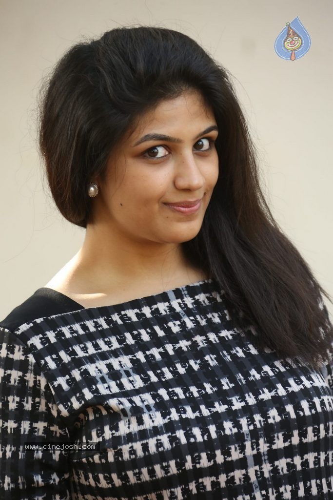 Supriya Isola New Photos - 44 / 85 photos