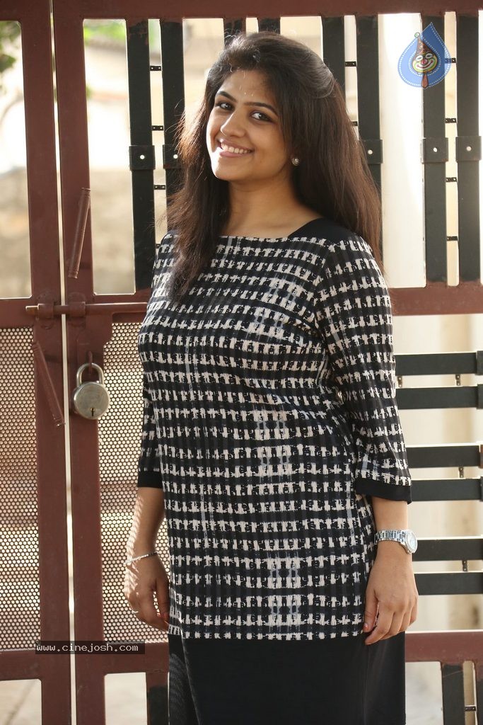Supriya Isola New Photos - 56 / 85 photos