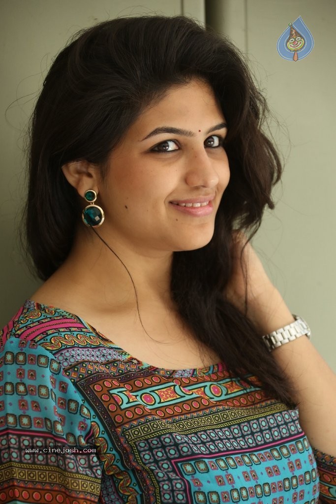 Supriya Isola New Stills - 46 / 90 photos