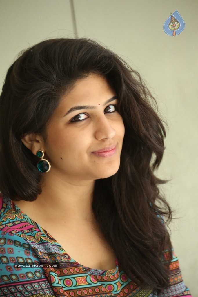 Supriya Isola New Stills - 57 / 90 photos