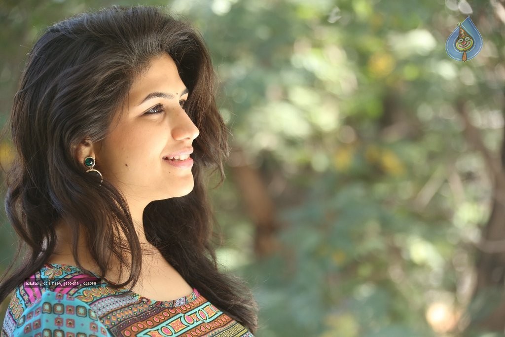 Supriya Isola New Stills - 71 / 90 photos