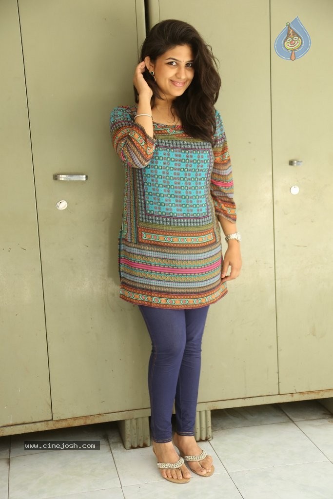 Supriya Isola New Stills - 87 / 90 photos