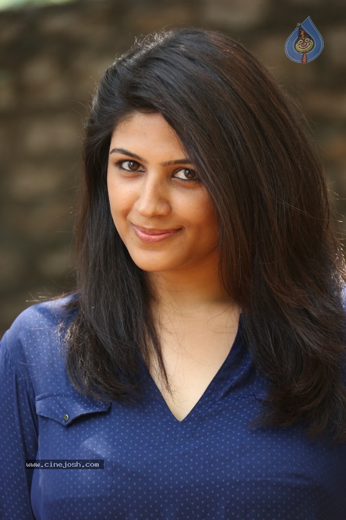 Supriya Isola New Stills - 47 / 124 photos