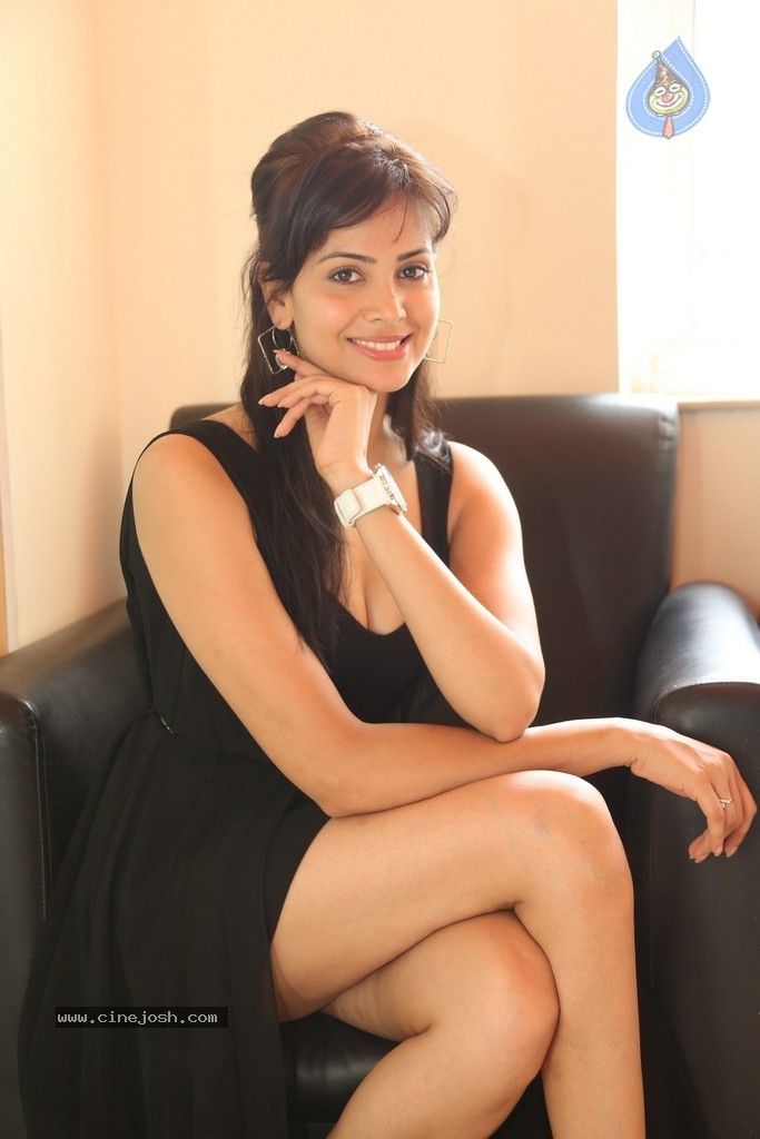 Supriya Sailaja Hot Stills - 23 / 95 photos