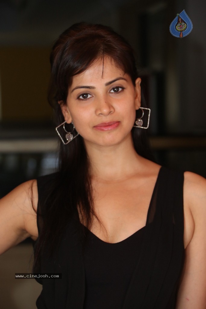 Supriya Sailaja Hot Stills - 71 / 95 photos