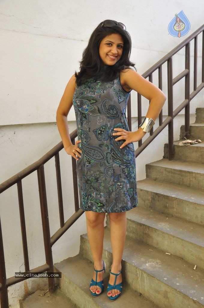 Supriya Shailaja Gallery - 2 / 42 photos