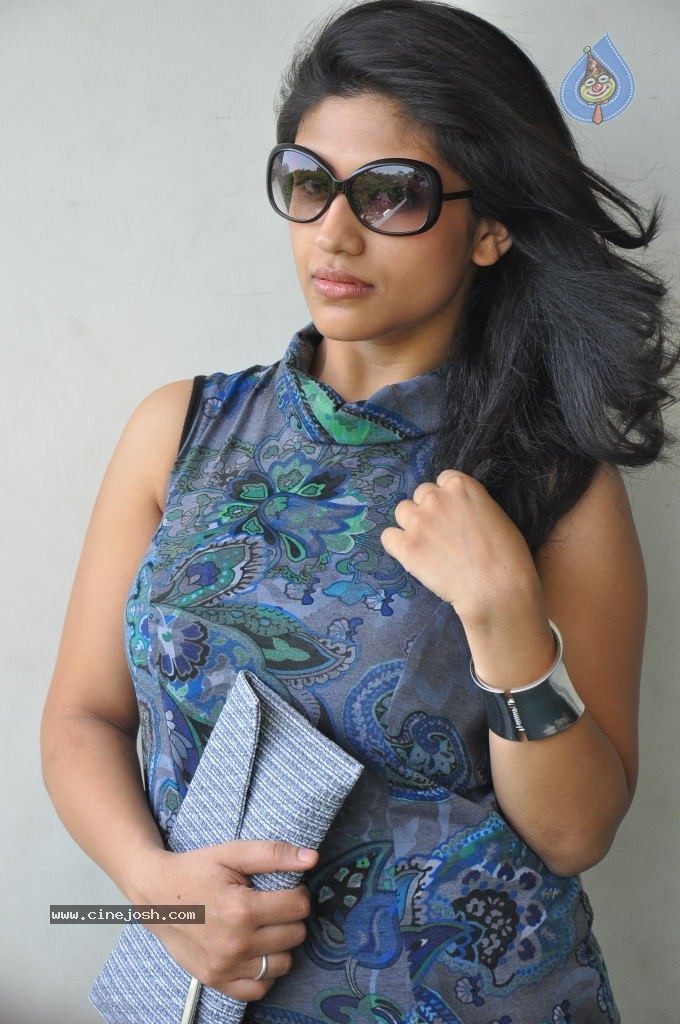 Supriya Shailaja Gallery - 8 / 42 photos
