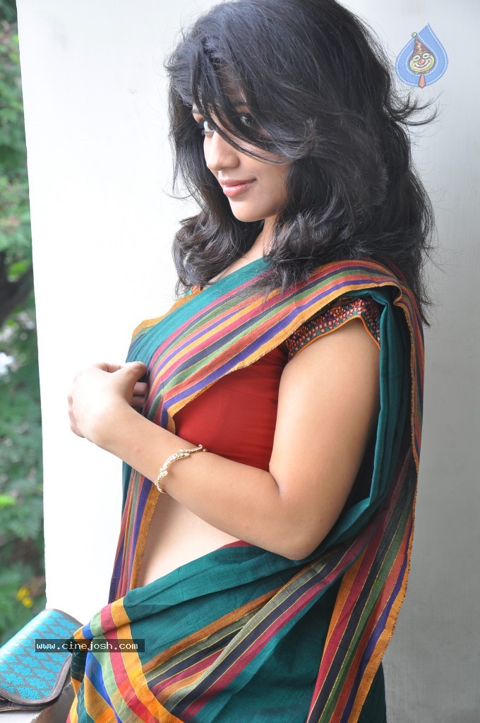 Supriya Shailaja New Stills - 6 / 37 photos