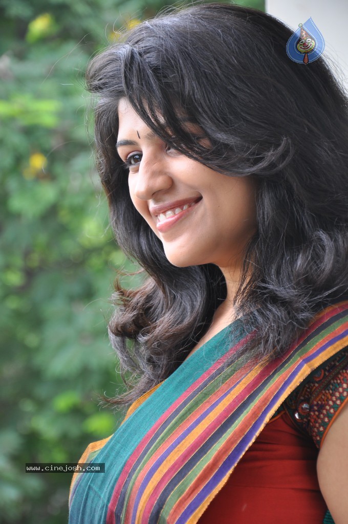 Supriya Shailaja New Stills - 36 / 37 photos