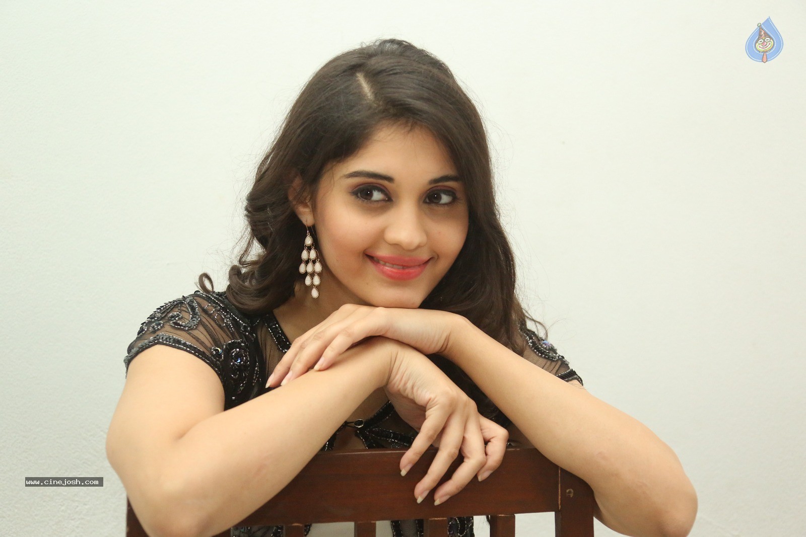 Surabhi New Gallery - 47 / 60 photos