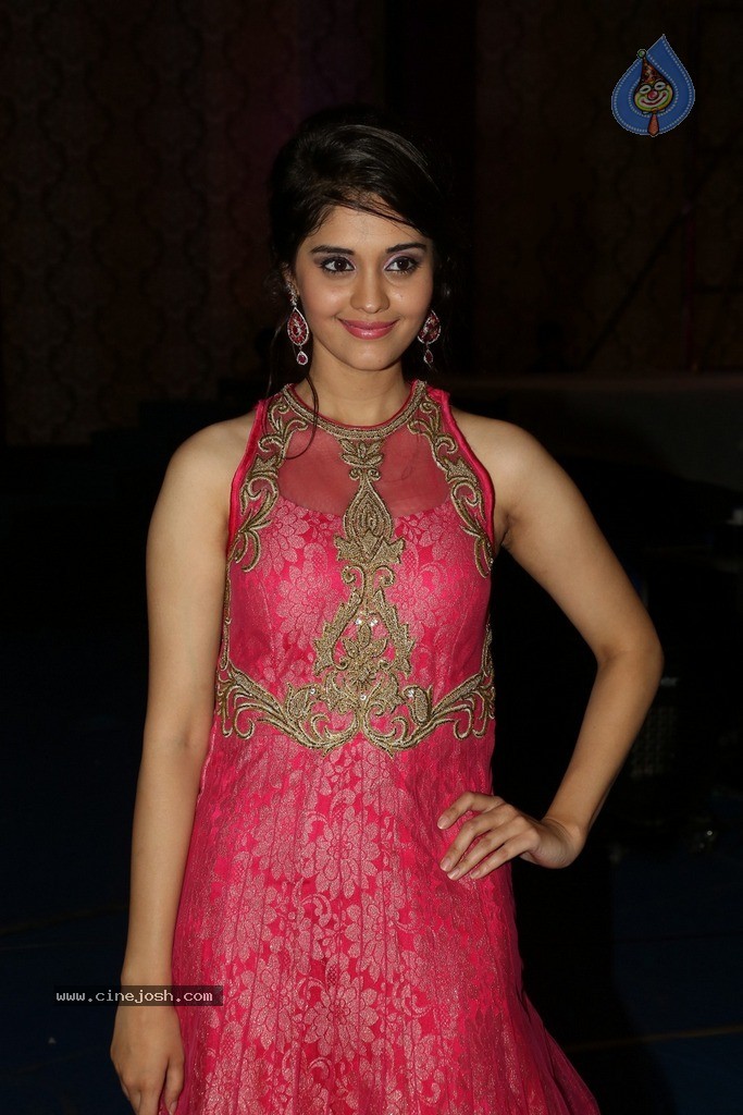 Surabhi New Photos - 85 / 128 photos