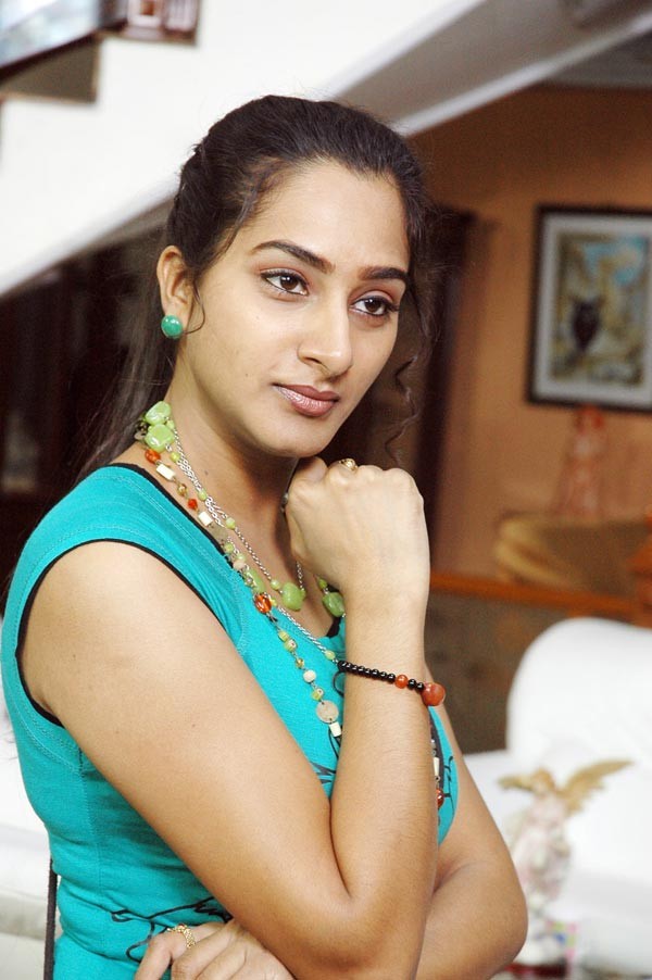 Surekha Vani photos - 23 / 35 photos