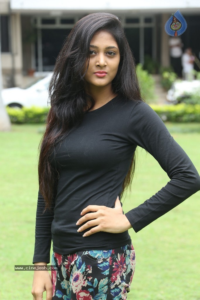 Sushma Raj New Gallery - 26 / 81 photos