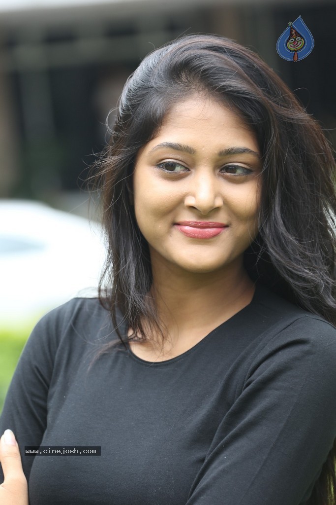 Sushma Raj New Gallery - 27 / 81 photos
