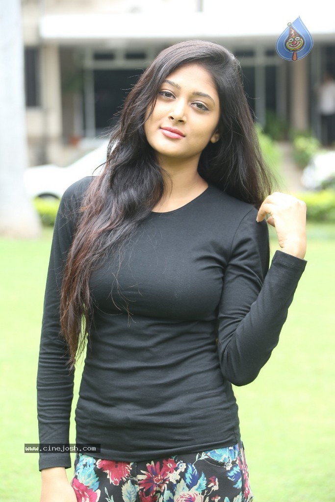 Sushma Raj New Gallery - 28 / 81 photos