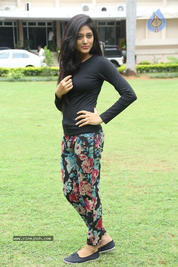 Sushma Raj New Gallery - 57 / 81 photos