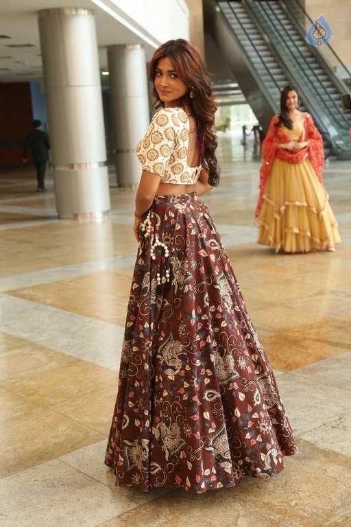 Sushrii New Photos - 4 / 21 photos