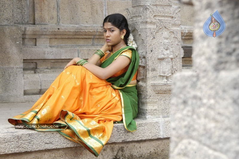 Suvasiga Tamil Actress Stills - 26 / 26 photos